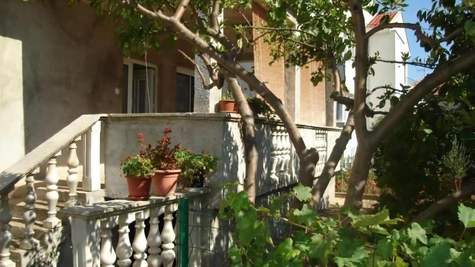 Apartment Ruhiges Appartement Mit Terrasse In Strandnaehe Zadar