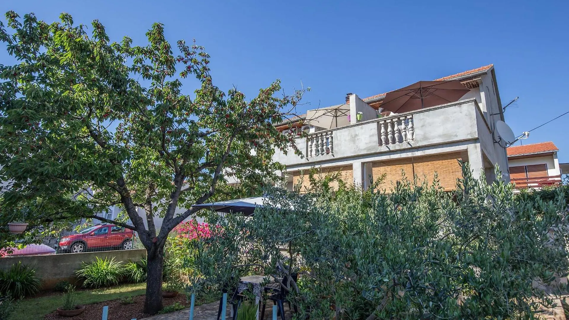 Ruhiges Appartement Mit Terrasse In Strandnaehe Zadar Croatia